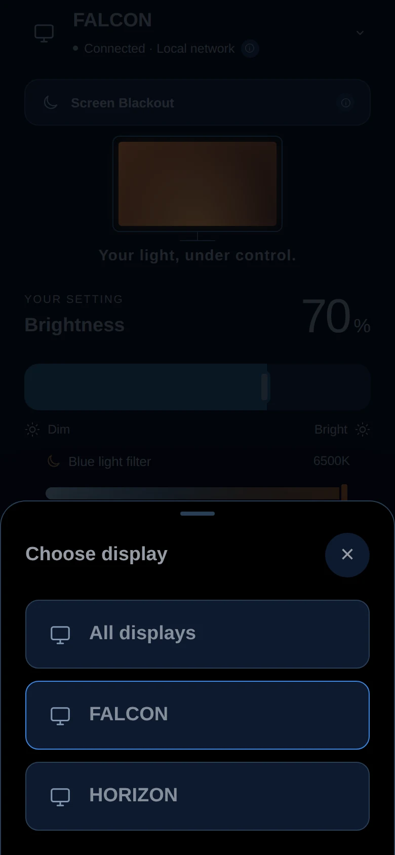 MoyMote display picker listing All displays and two connected monitors (sample names)